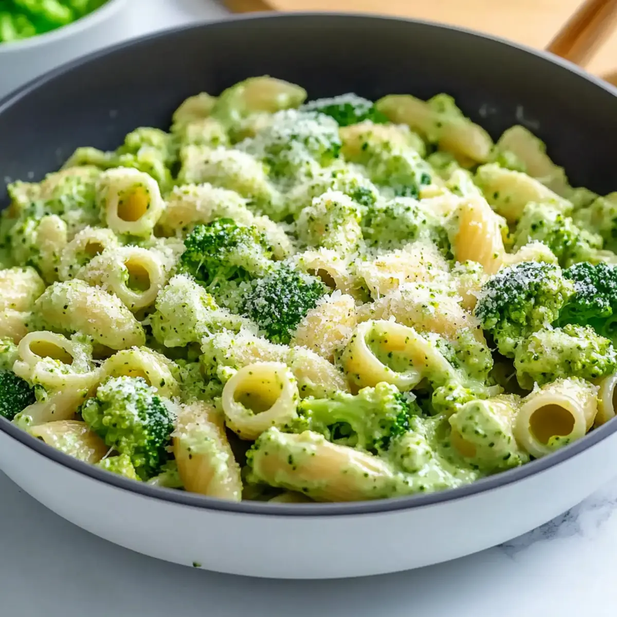 Light and Healthy Broccoli Pasta
